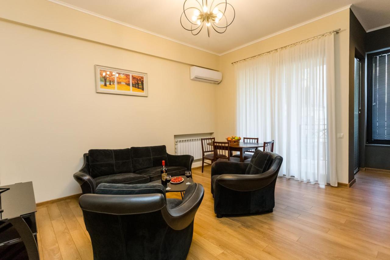 New!-Downtown Apartment Ll Tbilisi ภายนอก รูปภาพ